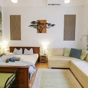 Acacia Budapest